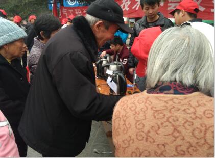 电气工程学院开展“家电义务维修”志愿服务活动